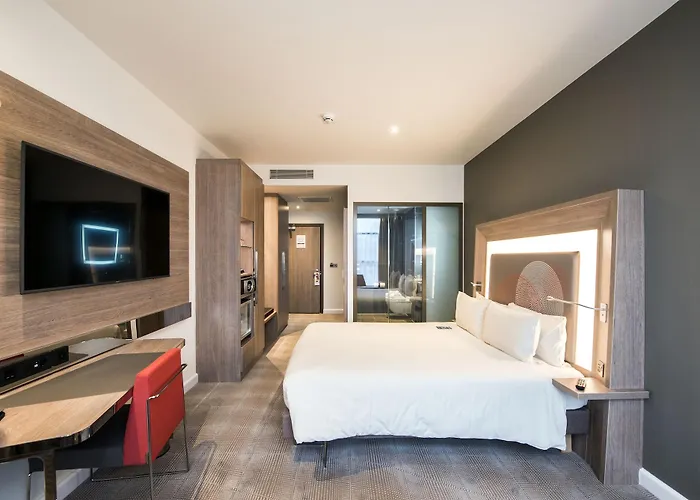Novotel London Heathrow Airport T1 T2 And T3