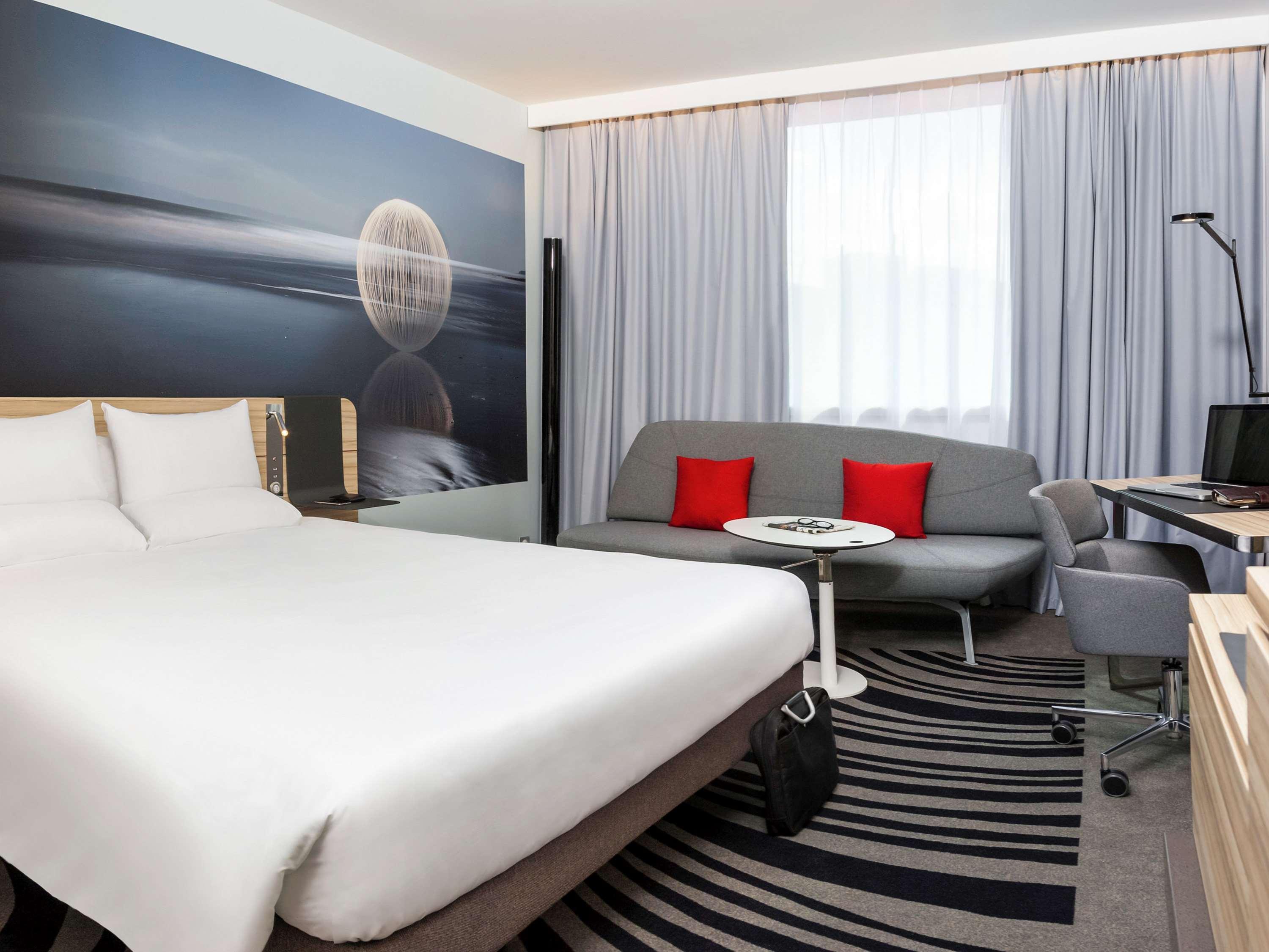 Novotel London Heathrow Airport T1 T2 And T3 Hotel Hayes (Greater London)