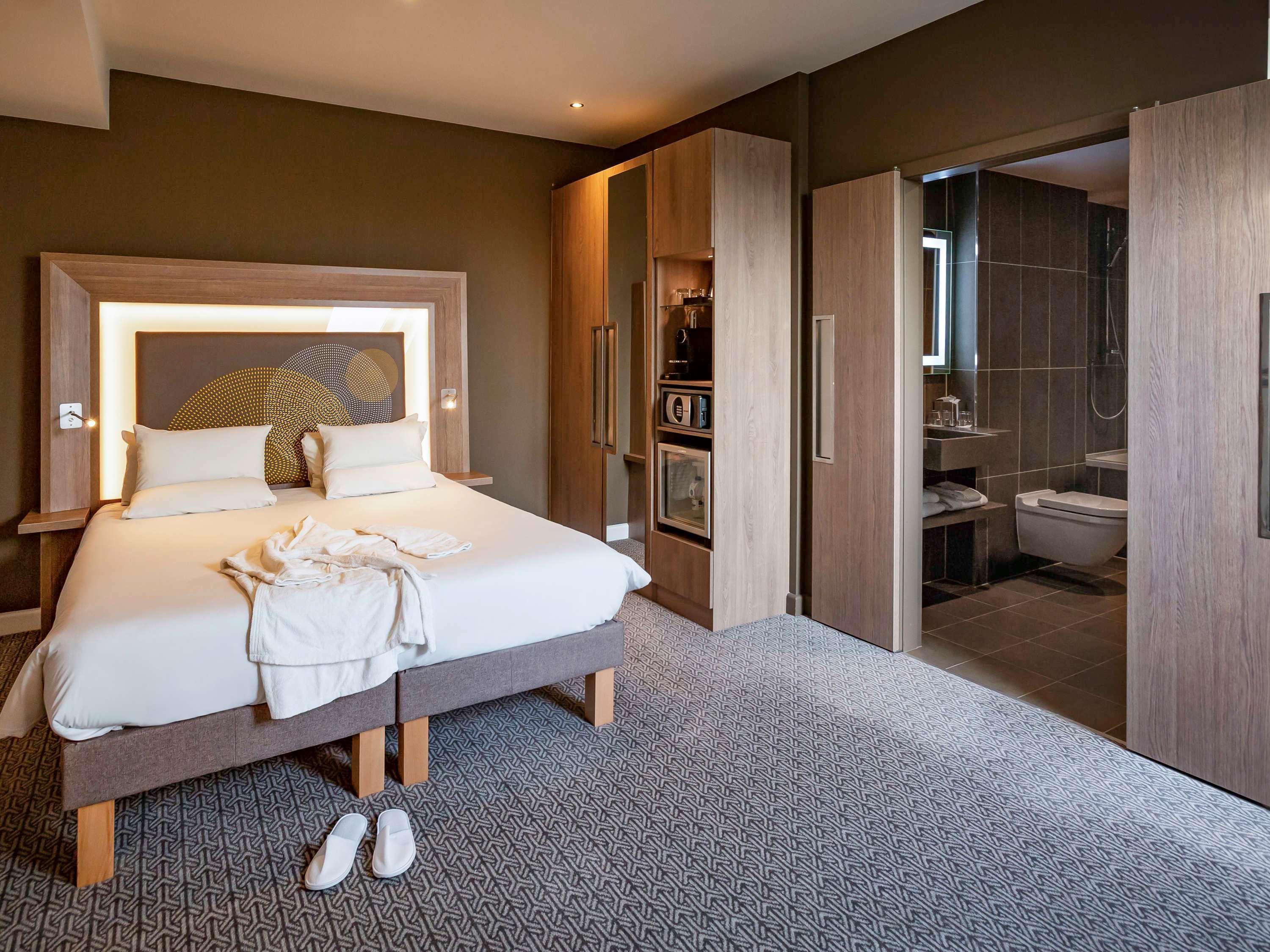 Novotel London Heathrow Airport T1 T2 And T3 4*