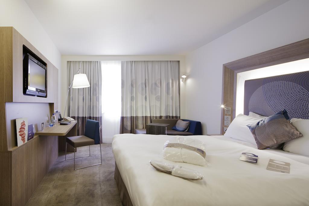 Novotel London Heathrow Airport T1 T2 And T3 4*