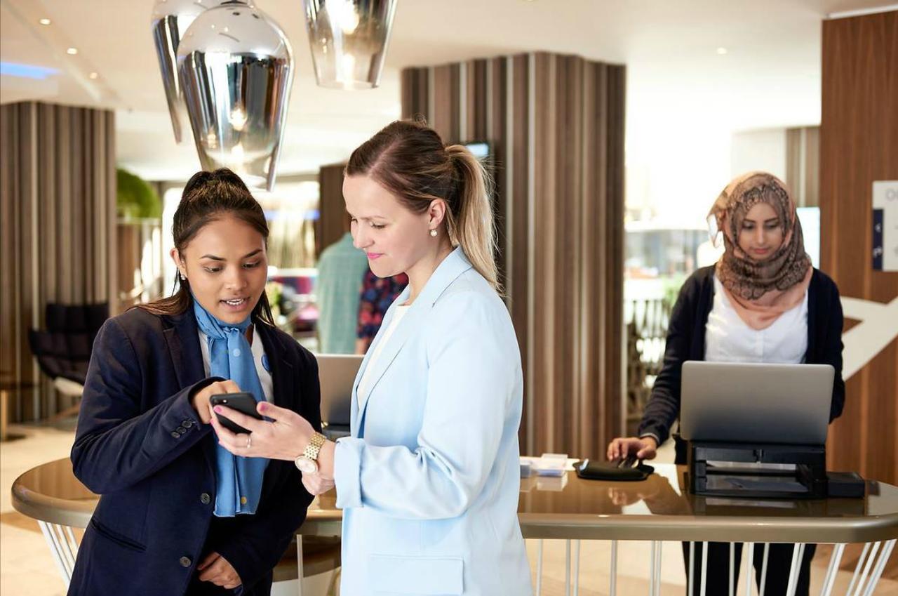 Hotel Novotel London Heathrow Airport T1 T2 And T3 4*