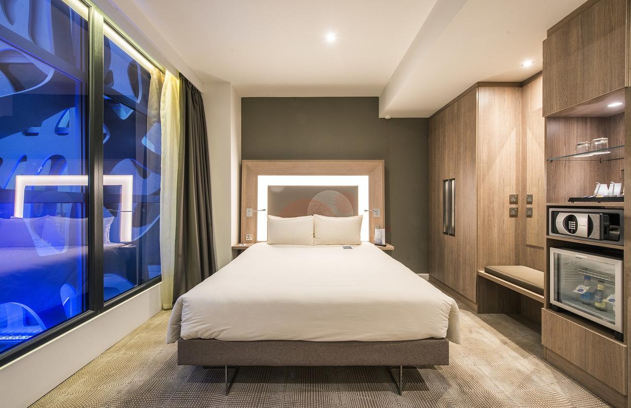 Novotel London Heathrow Airport T1 T2 And T3